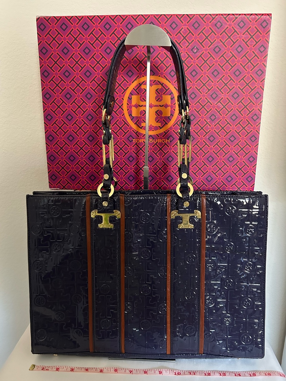 💜Tory Burch💛Purple~Plum embossed Logo Patent Leather Tote w/Tan Trim & Goldtone